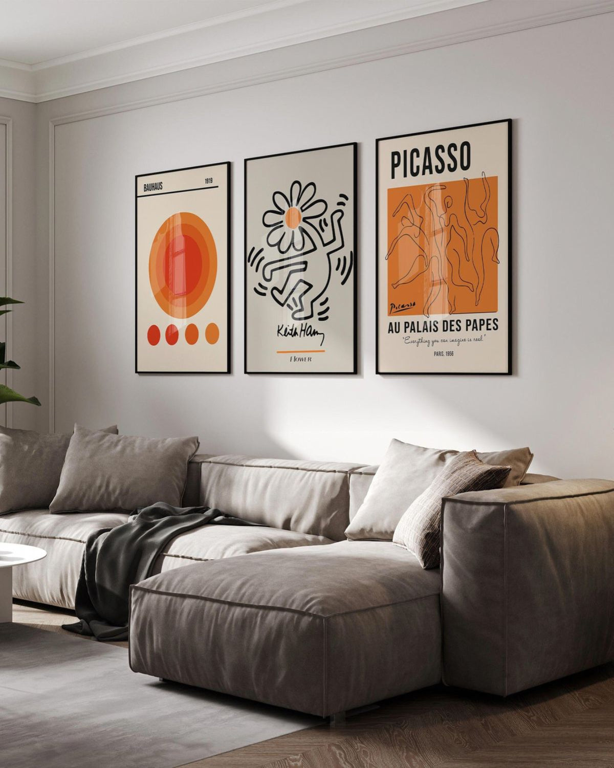 Poster Postarazzi trên tường thật